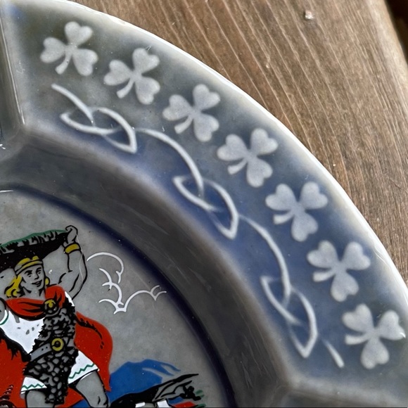 Wade Irish Porcelain Finn MacCoul Design Ashtray - Picture 5 of 8